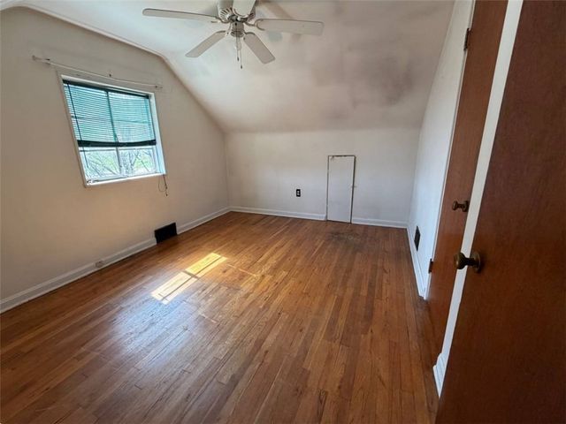 432 Mary St, Jeannette, PA 15644