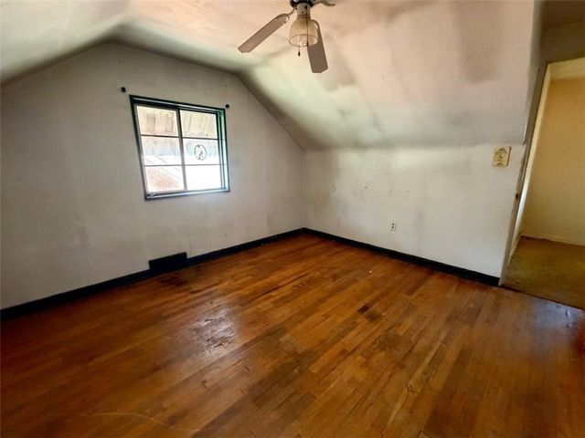 432 Mary St, Jeannette, PA 15644