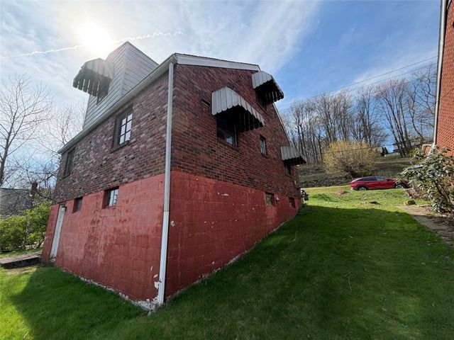 432 Mary St, Jeannette, PA 15644