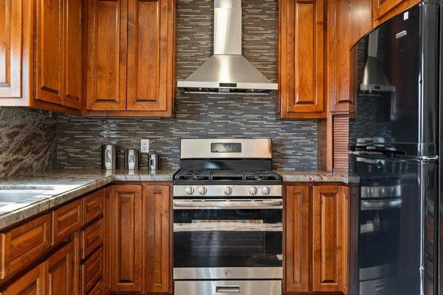 801 Nash Road B10, Hollister, CA 95023