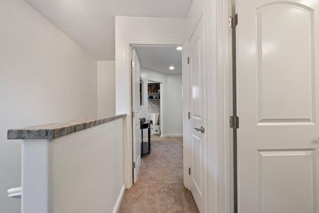 801 Nash Road B10, Hollister, CA 95023