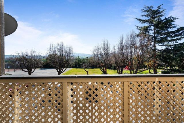 801 Nash Road B10, Hollister, CA 95023
