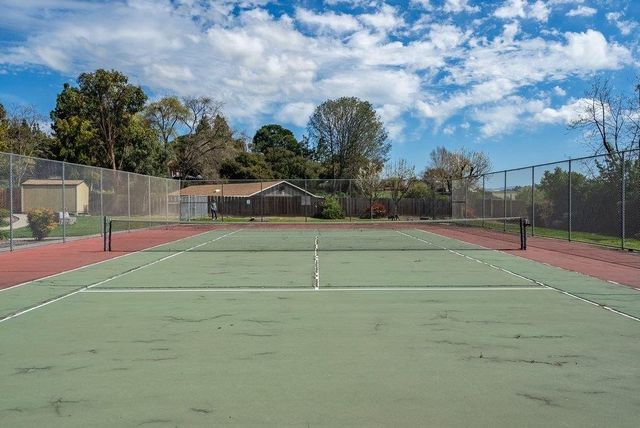 801 Nash Road B10, Hollister, CA 95023
