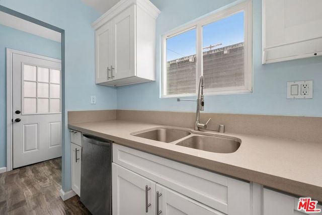 2736 S Cloverdale Avenue, Los Angeles, CA 90016