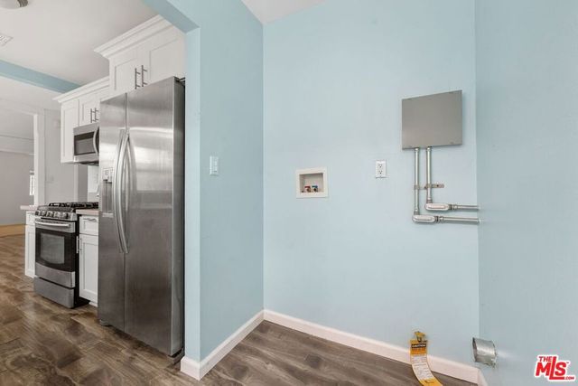 2736 S Cloverdale Avenue, Los Angeles, CA 90016