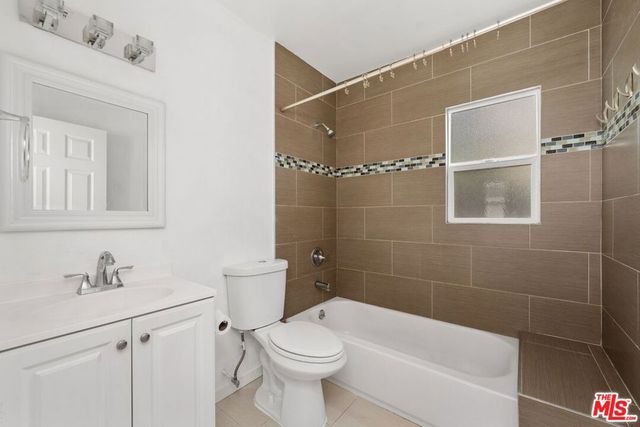 2736 S Cloverdale Avenue, Los Angeles, CA 90016