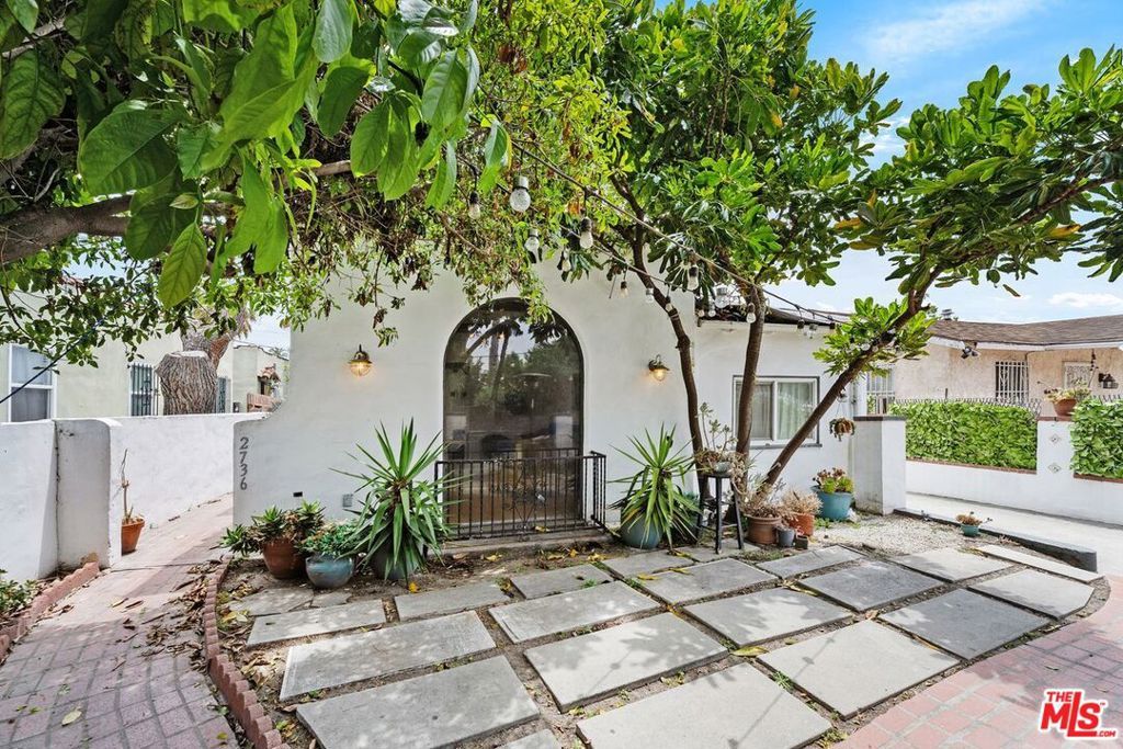 2736 S Cloverdale Avenue, Los Angeles, CA 90016