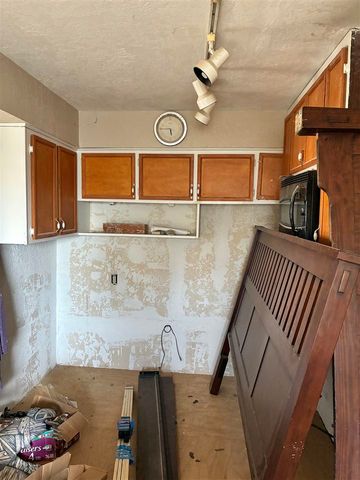 1305 NW Smith Ave, Lawton, OK 73507