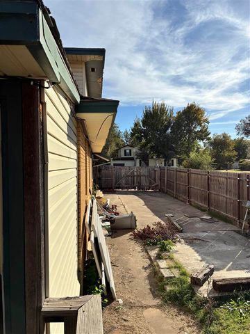 1305 NW Smith Ave, Lawton, OK 73507