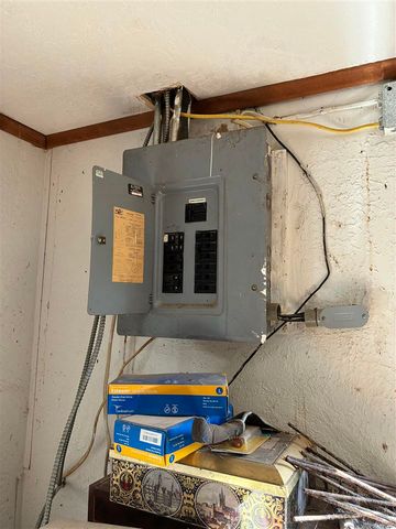 1305 NW Smith Ave, Lawton, OK 73507