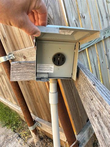 1305 NW Smith Ave, Lawton, OK 73507