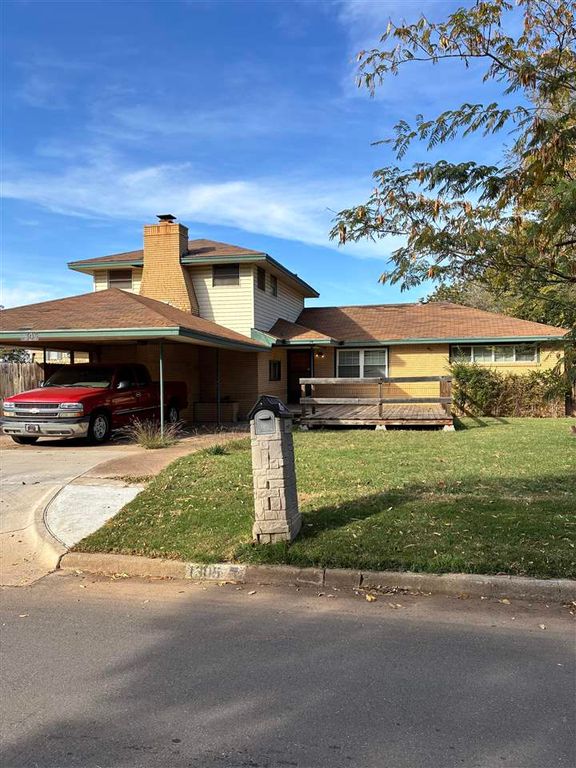 1305 NW Smith Ave, Lawton, OK 73507