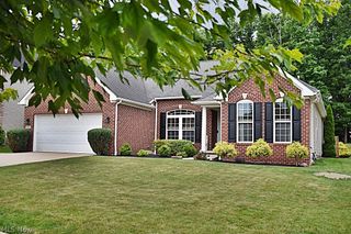 5670 W Longridge Drive, Seven Hills, OH 44131