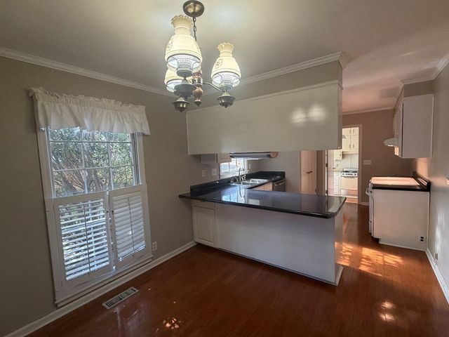 1506 Montcliff Dr, Dothan, AL 36303