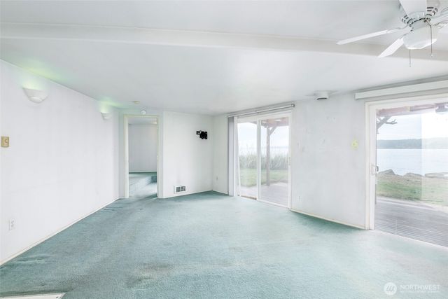 2711 Day Island Boulevard W, University Place, WA 98466