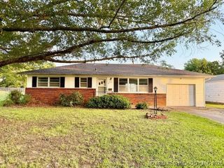1714 E 11th Street, Okmulgee, OK 74447