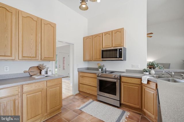160 BUFFLEHEAD DR, Harpers Ferry, WV 25425