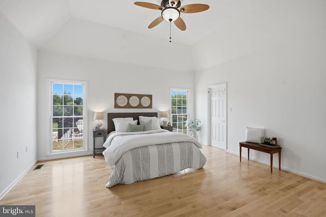 160 BUFFLEHEAD DR, Harpers Ferry, WV 25425
