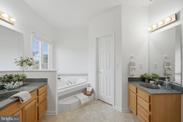160 BUFFLEHEAD DR, Harpers Ferry, WV 25425