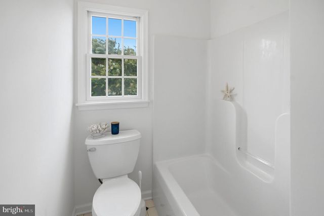160 BUFFLEHEAD DR, Harpers Ferry, WV 25425
