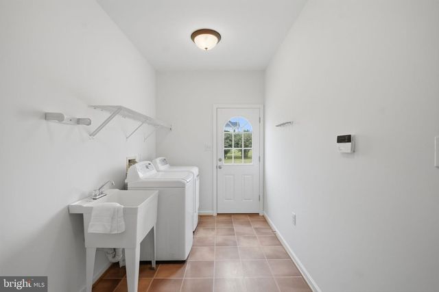 160 BUFFLEHEAD DR, Harpers Ferry, WV 25425