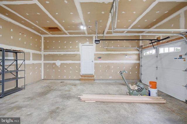 160 BUFFLEHEAD DR, Harpers Ferry, WV 25425