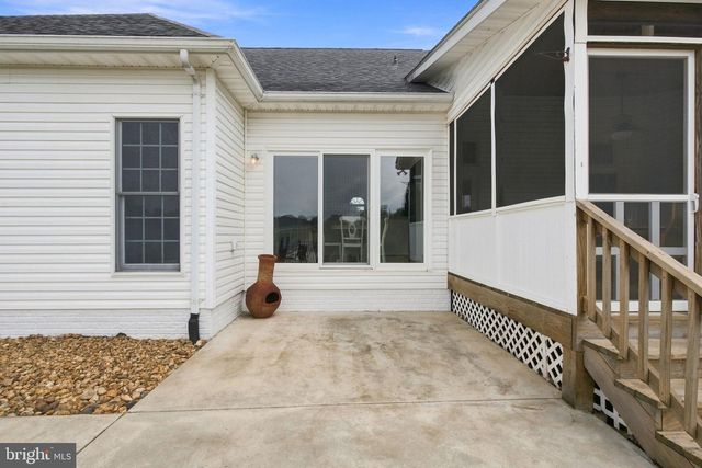 160 BUFFLEHEAD DR, Harpers Ferry, WV 25425