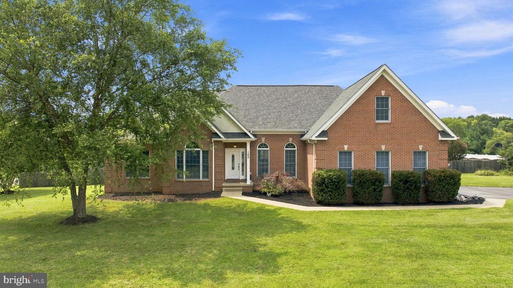 160 BUFFLEHEAD DR, Harpers Ferry, WV 25425