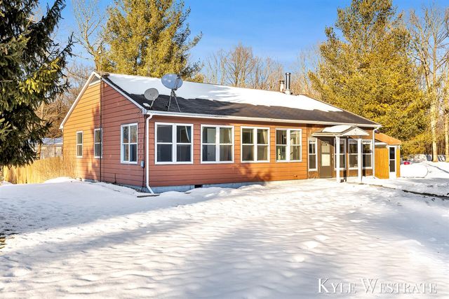 10298 N 19th Street, Plainwell, MI 49080