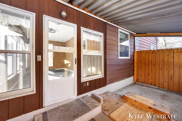 10298 N 19th Street, Plainwell, MI 49080