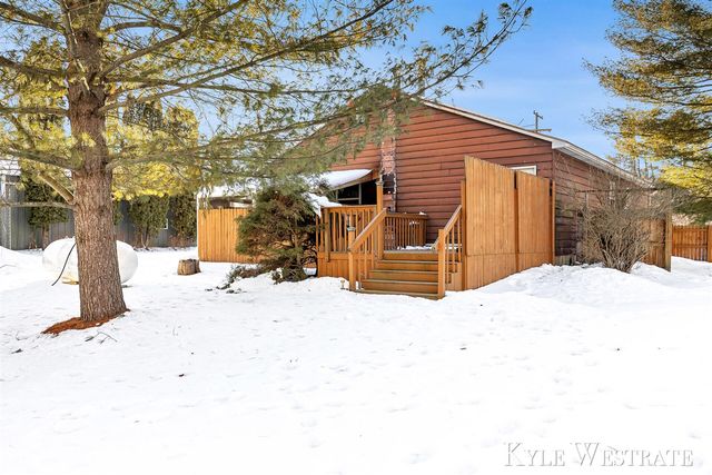 10298 N 19th Street, Plainwell, MI 49080