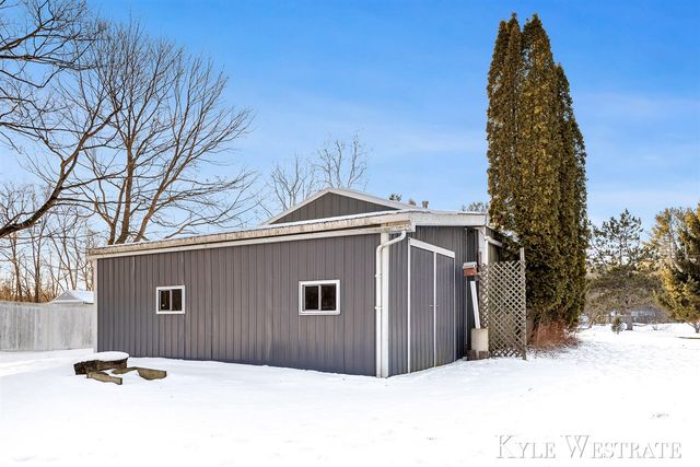 10298 N 19th Street, Plainwell, MI 49080