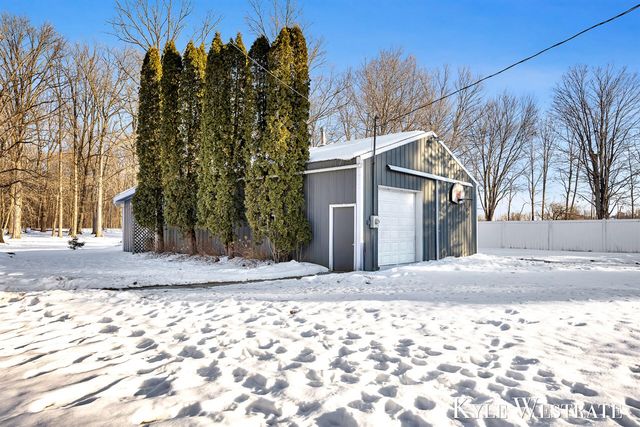 10298 N 19th Street, Plainwell, MI 49080