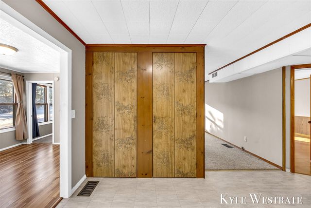 10298 N 19th Street, Plainwell, MI 49080