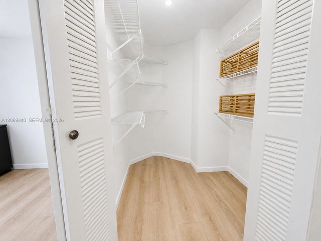 3300 NE 191st Street 1918, Aventura, FL 33180