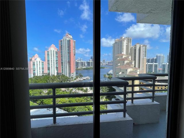 3300 NE 191st Street 1918, Aventura, FL 33180