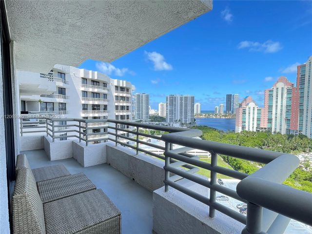 3300 NE 191st Street 1918, Aventura, FL 33180