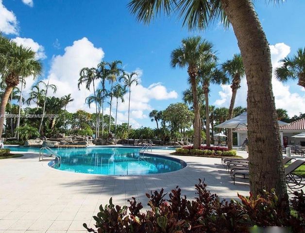 3300 NE 191st Street 1918, Aventura, FL 33180