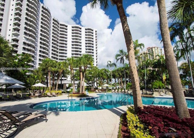 3300 NE 191st Street 1918, Aventura, FL 33180