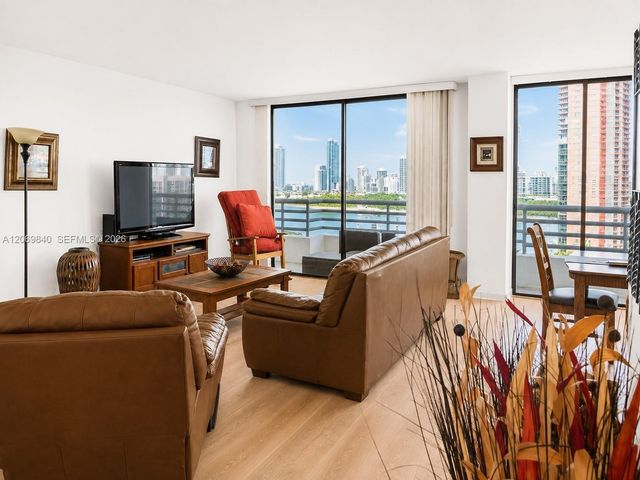 3300 NE 191st Street 1918, Aventura, FL 33180