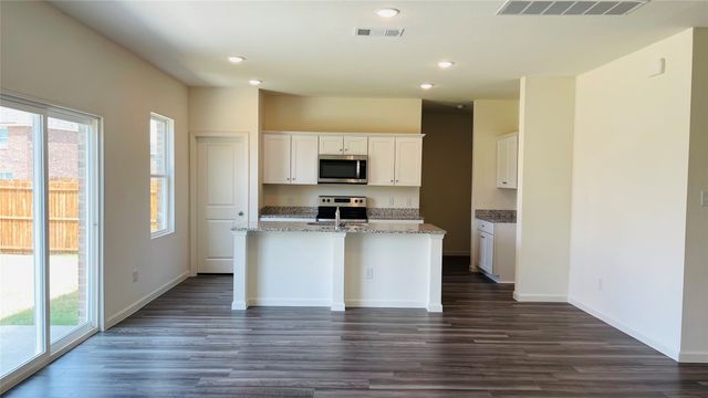 26 glen crossings, Edgecliff Village, TX 76134