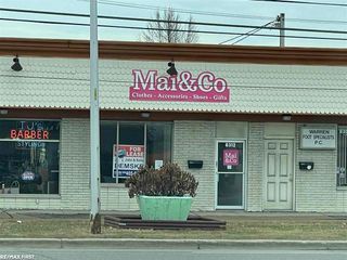 8312 12 Mile Road, Warren, MI 48093