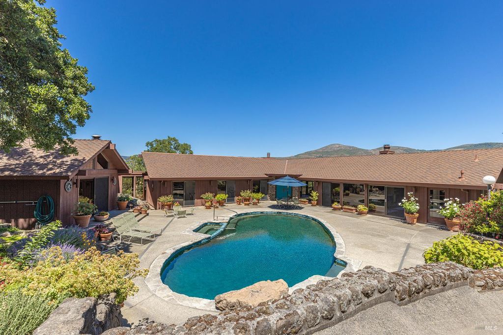 2231 1st Ave, Napa, CA 94558