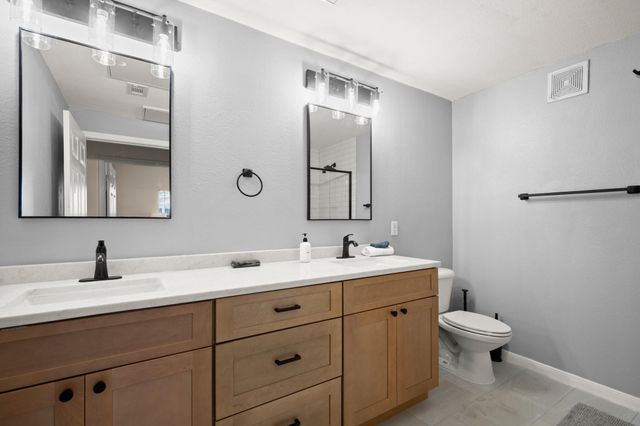 2502 Leon ST 512, Austin, TX 78705
