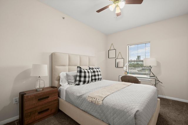 2502 Leon ST 512, Austin, TX 78705