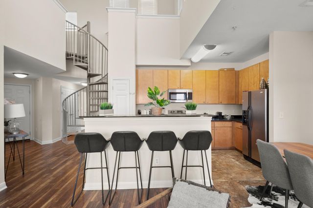 2502 Leon ST 512, Austin, TX 78705
