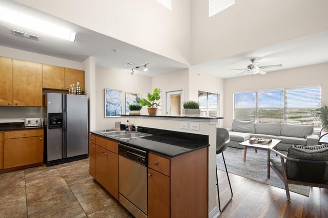 2502 Leon ST 512, Austin, TX 78705