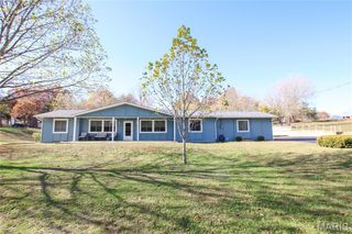421 Lake Shore Drive, St Clair, MO 63077