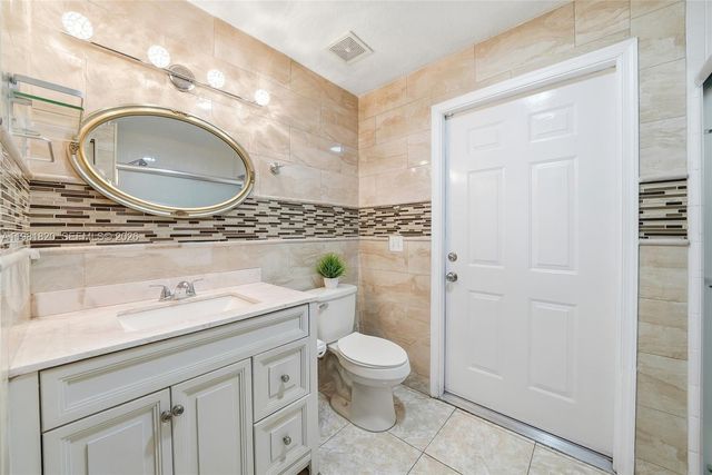 2875 NW 9th Ct 0, Fort Lauderdale, FL 33311