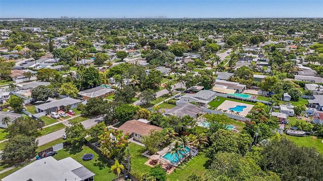 9770 Cutler Ridge Dr, Cutler Bay, FL 33157